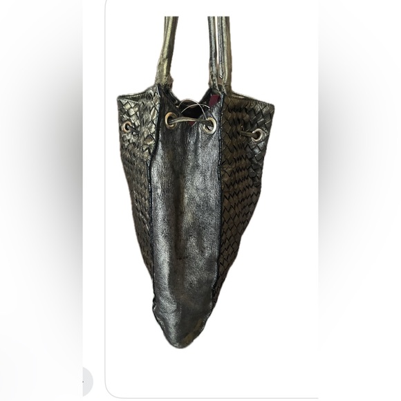 Authentic Bottega Veneta Leather bag . In excellent used condition. - Picture 6 of 10